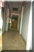 Hallway.jpg (7606 bytes)