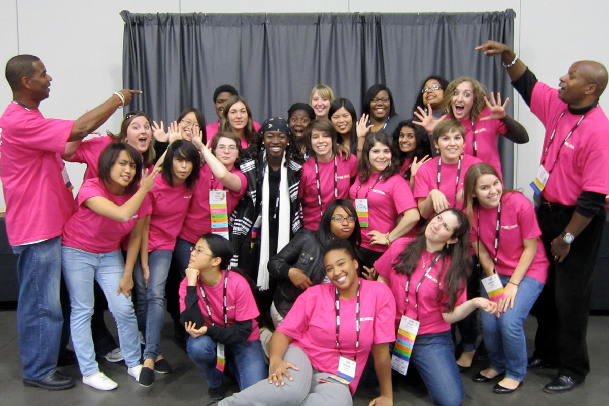 cedric stallworth and team with students